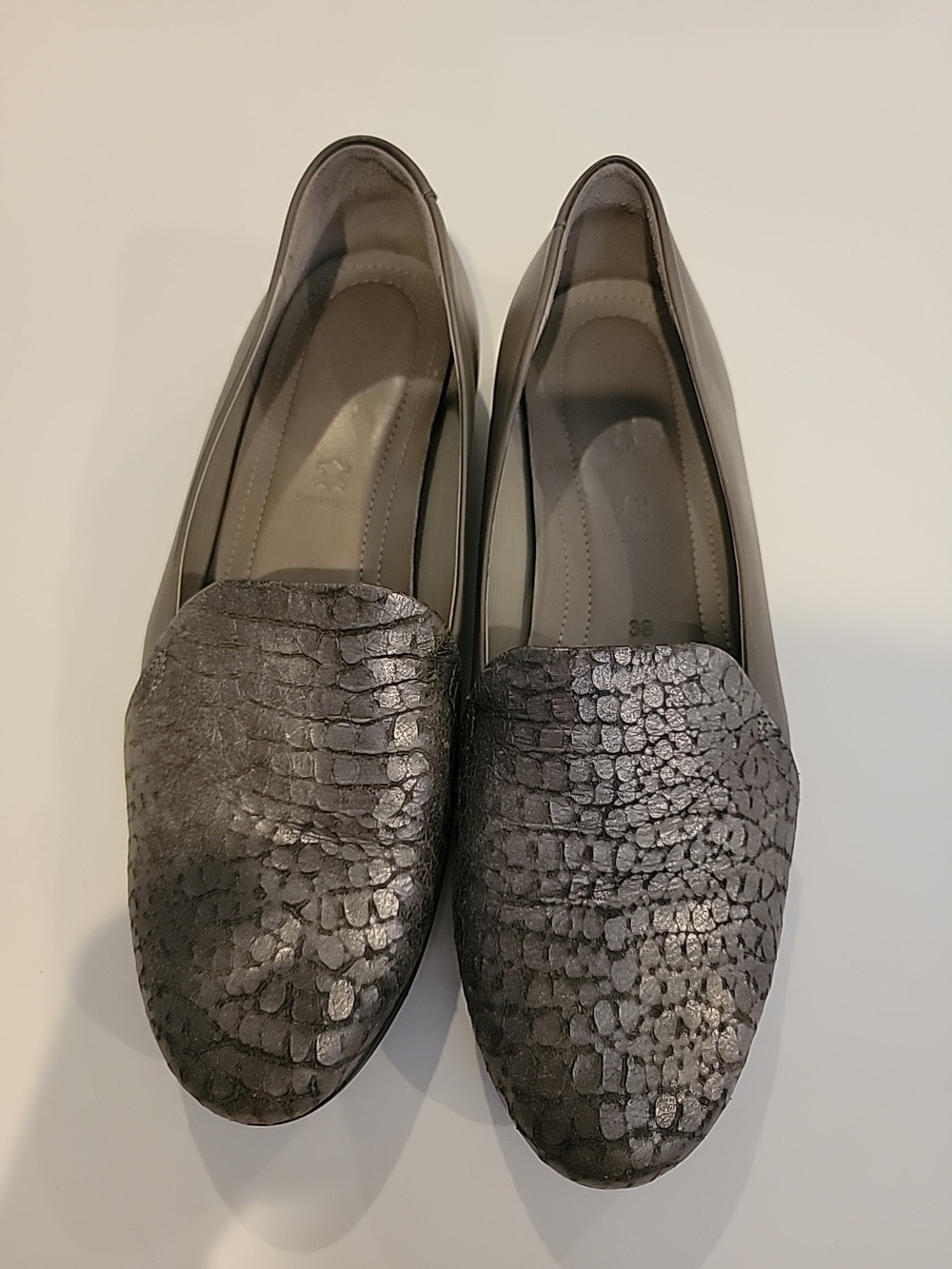 Ecco Silver Leather Snakeskin Loafers Size 38 US 7.5 Comfort Shoes Women's
